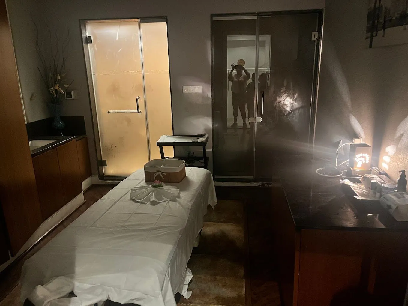 Meghavi Wellness Spa & Salon | Amanora Club
